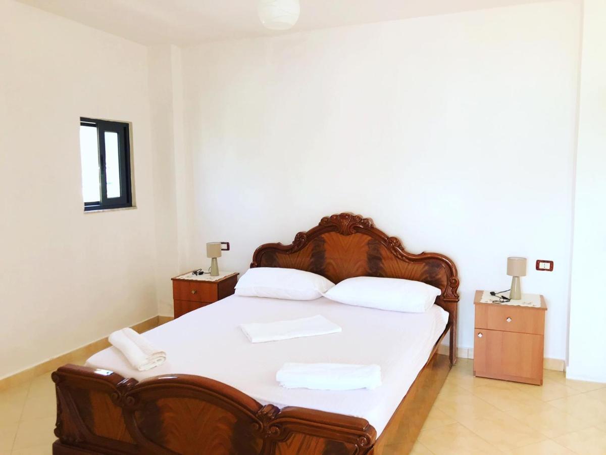 Vila Aliaj Deluxe Rooftop With Private Balcony